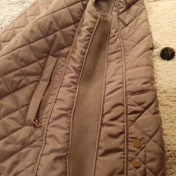 Celeste Quilted Vest Size Med - Picture 7 of 9